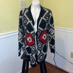 Luxe ladies geometric print cardigan sweater. Size 1X/2X. Black, white and red